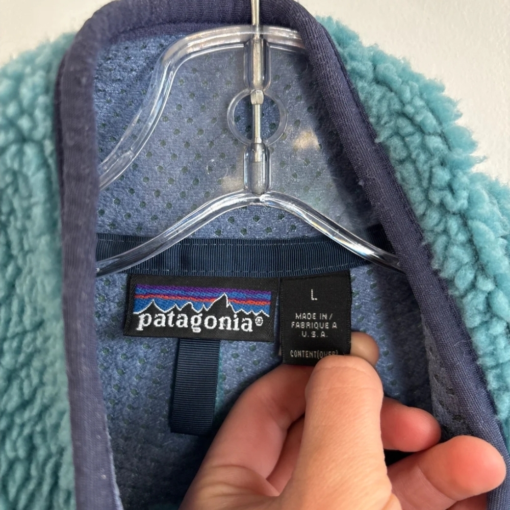 SOLD Patagonia Teal Fleece Jacket - Picture 5 of 8